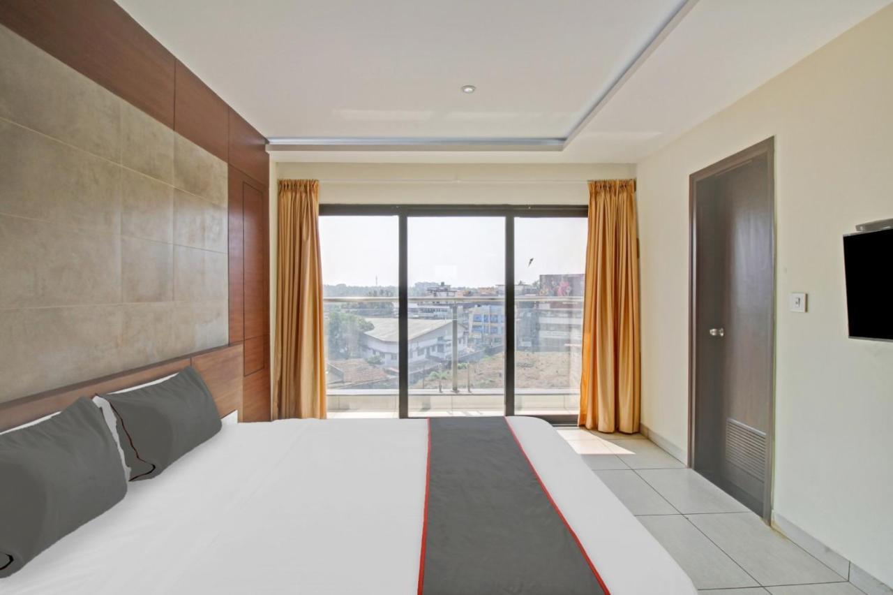 אודופי Venkys Stay Inn מראה חיצוני תמונה
