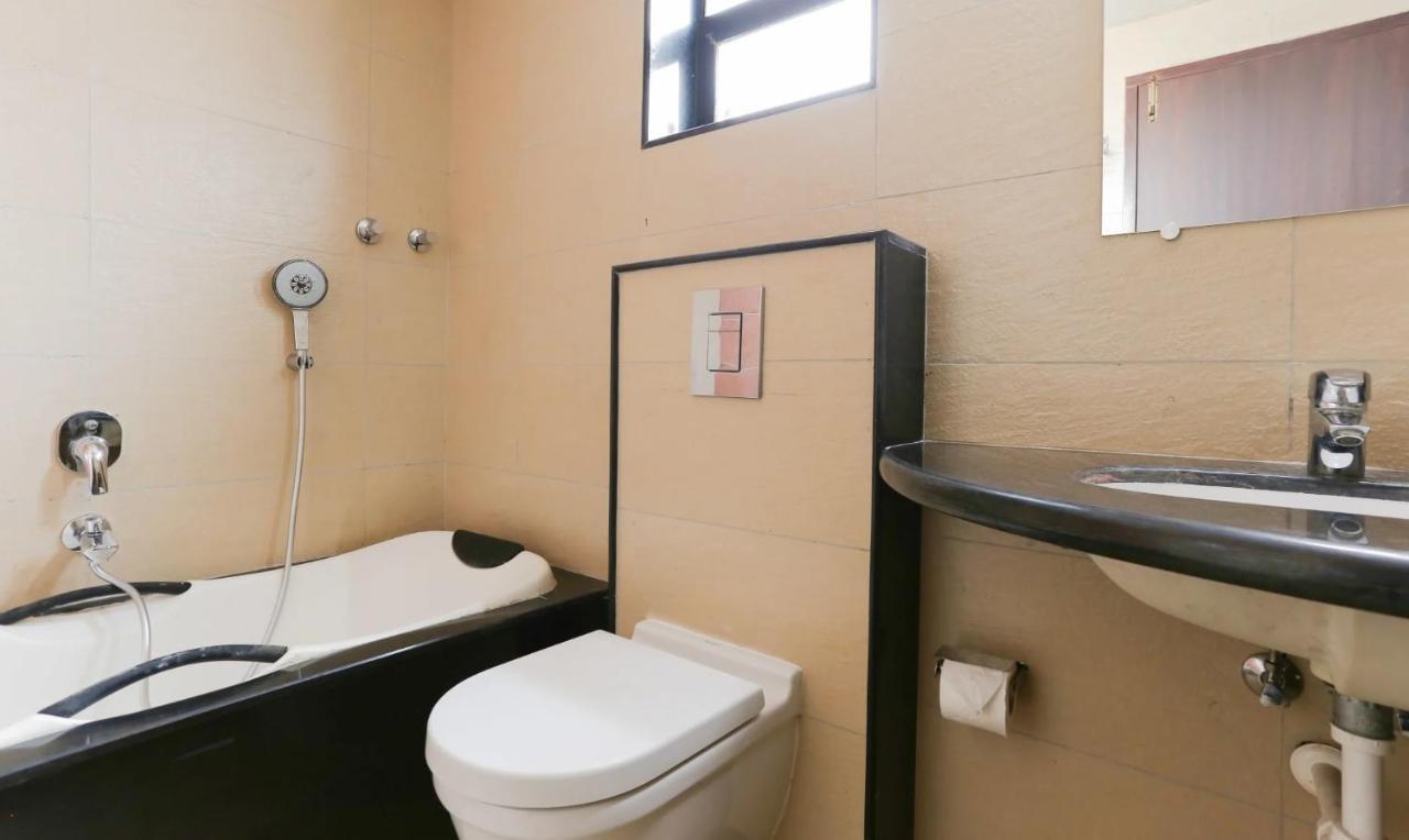 אודופי Venkys Stay Inn מראה חיצוני תמונה