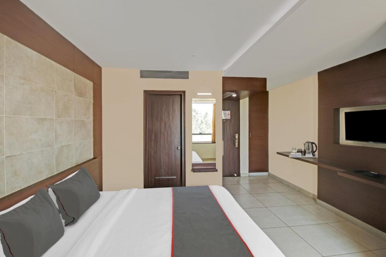 אודופי Venkys Stay Inn מראה חיצוני תמונה